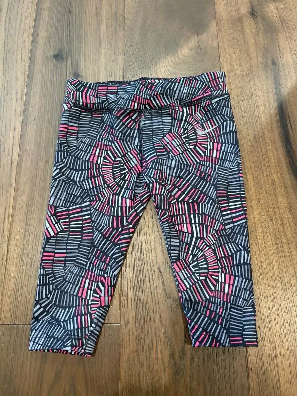 Nike Dri-FIT Patterned Athletic Capri Leggings
